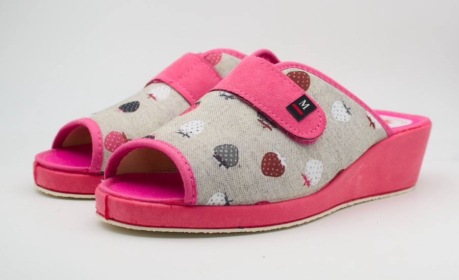 Zapatillas fuxias para casa