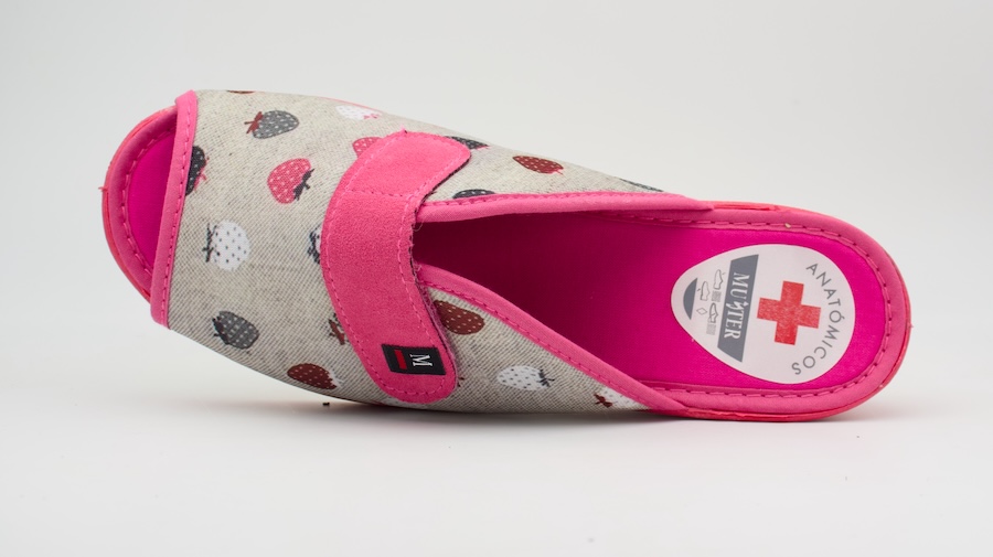 Zapatillas fuxias para casa