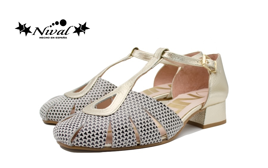 Zapatos de vestir de pulsera en T