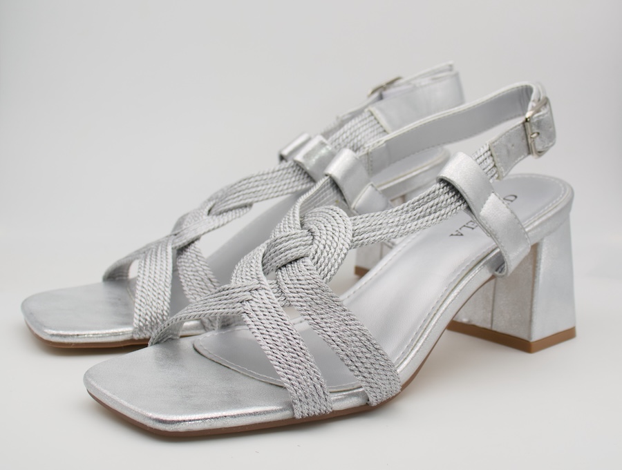 Sandalias plateadas para vestir