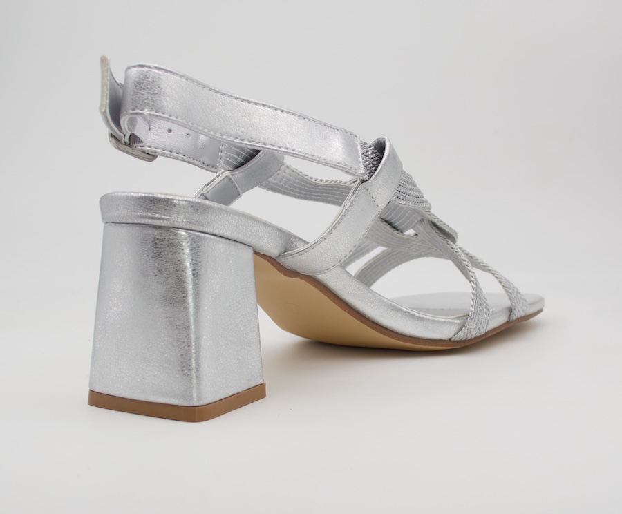 Sandalias plateadas para vestir