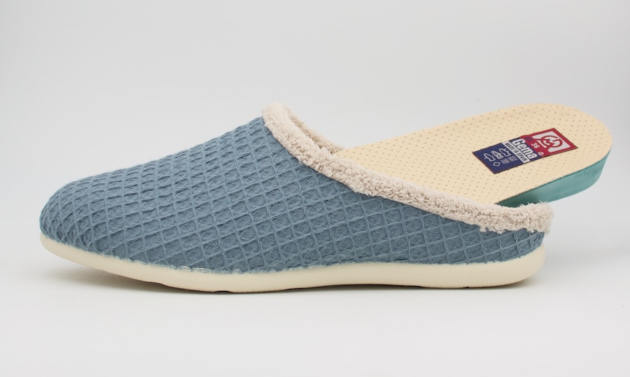 Zapatillas para llevar con plantillas podológicas