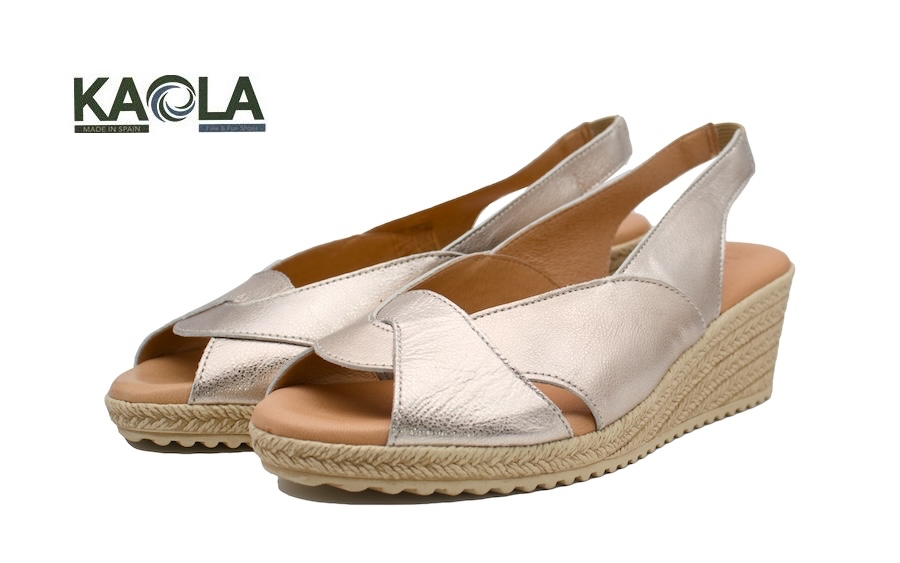 Sandalias platino con puntera ojo de pez