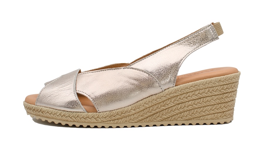 Sandalias platino con puntera ojo de pez