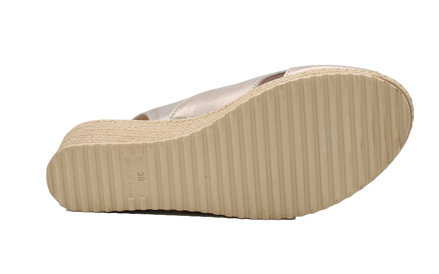 Sandalias platino con puntera ojo de pez