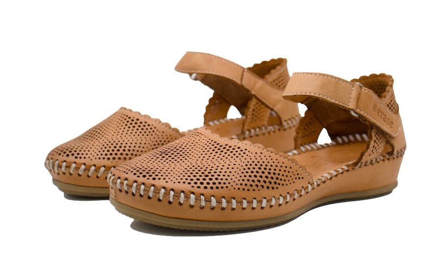 Sandalias de cuero cerradas de delante y de talón