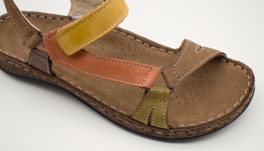 Sandalias planas de piel estilo californianas