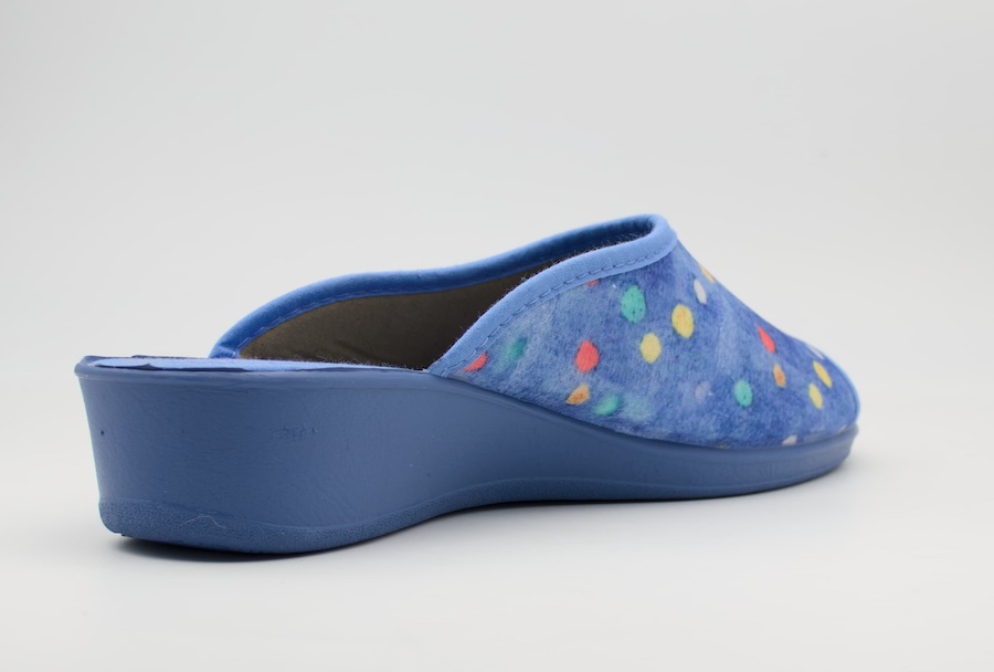 Zapatillas para casa con cuña media trasera