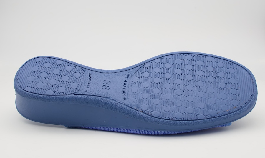 Zapatillas para casa con cuña media trasera