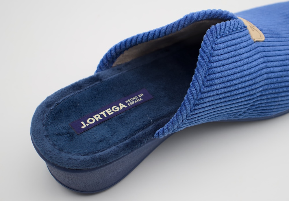 Zapatillas de casa de pana azul jeans