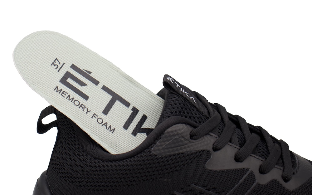 Deportivas negras con plantilla Memory Foam