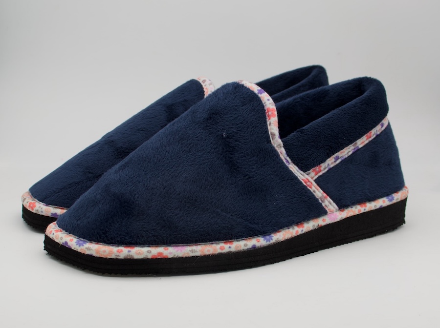 Zapatillas cerradas de piso anti ruidos