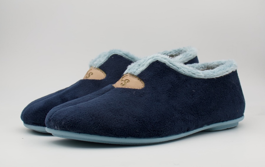 Zapatillas cerradas para invierno marino-celeste