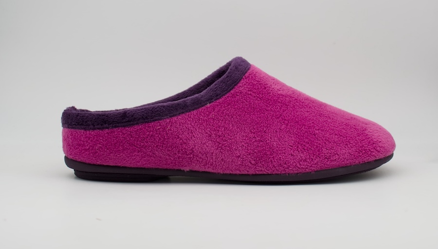 Zapatillas de casa planas color magenta
