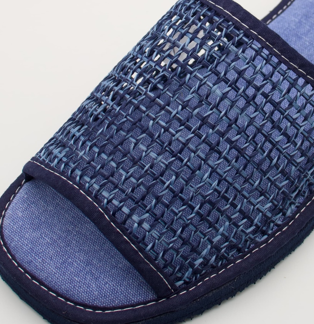 Zapatilla de Estar por Casa Ligera en Azul Marino – Chinela con Pala