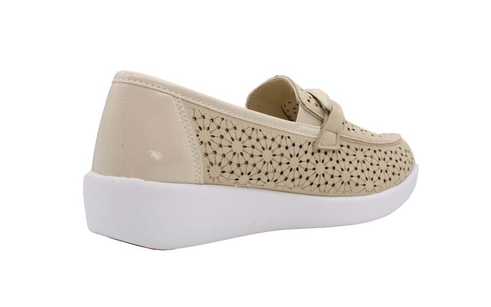 Mocasines Doctor Cutillas Calados: Estilo y Confort Extraíble en Beige