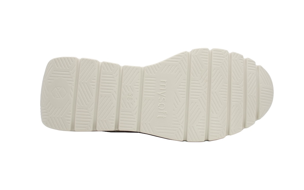 Zapato Confort Mysoft Taupe con Grabado Serpiente y Microperforado