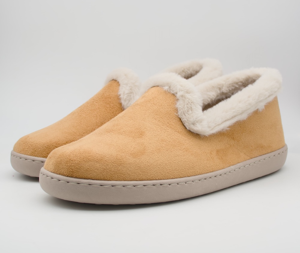 Zapatillas cerradas de casa extra ligeras de bamara cuero