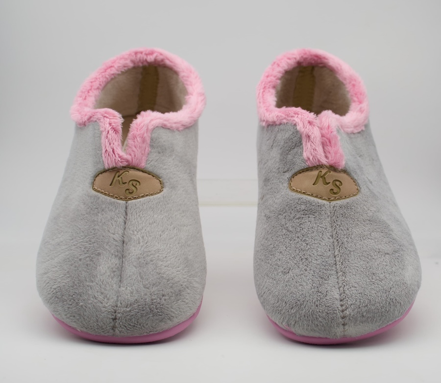 Zapatillas para casa cerradas de terciopelo