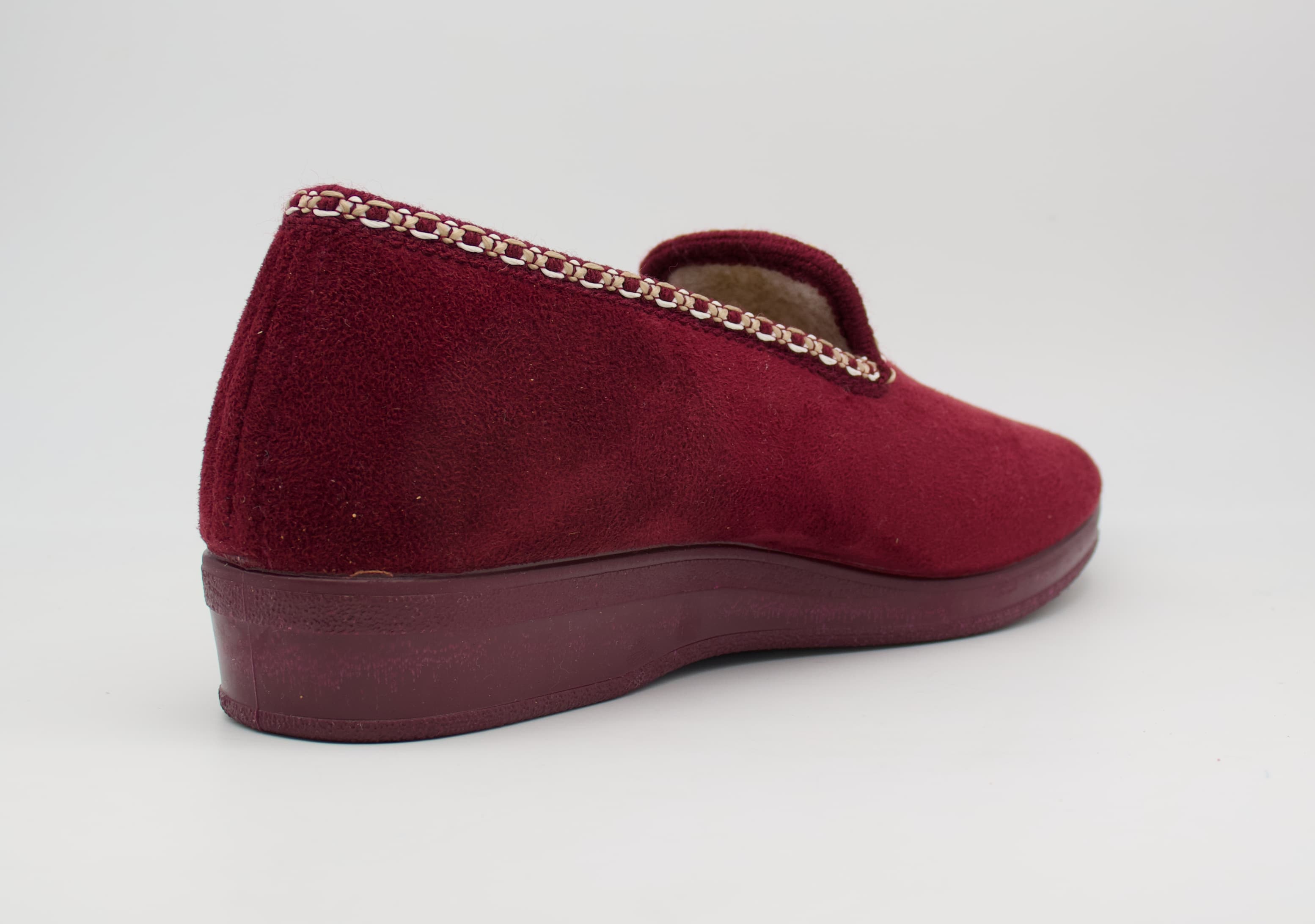 Zapatillas burdeos de casa