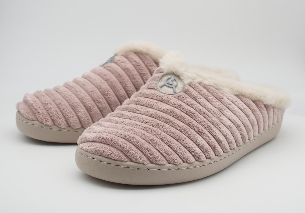 Zapatillas casa de color lila Gema García