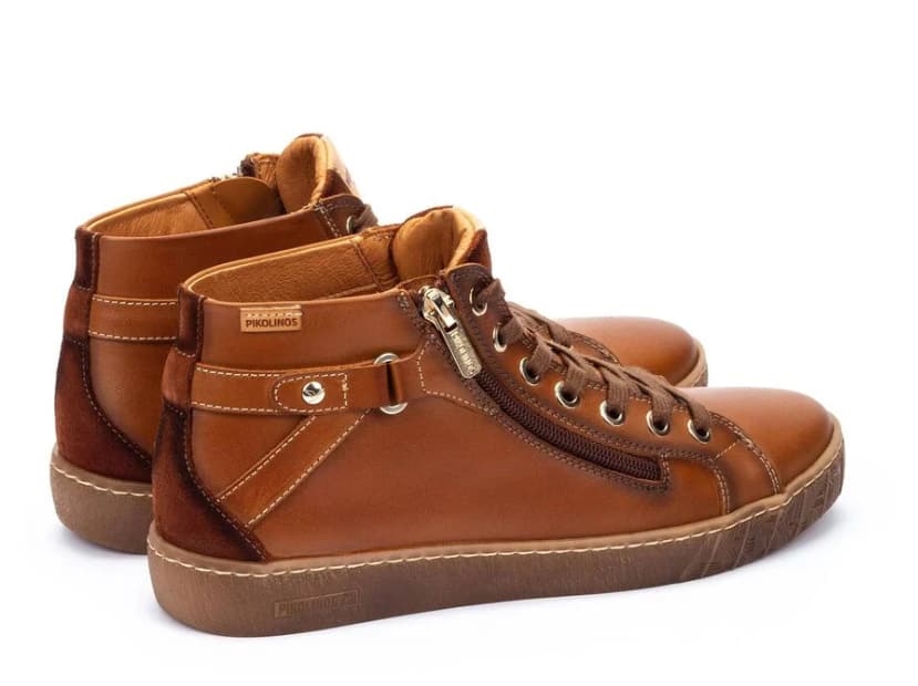 Botines planos Pikolinos modelo Lanzarote 8868 brandy