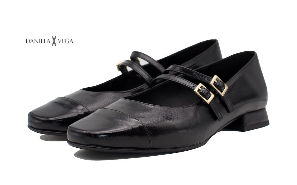 Merceditas de doble correa charol negro