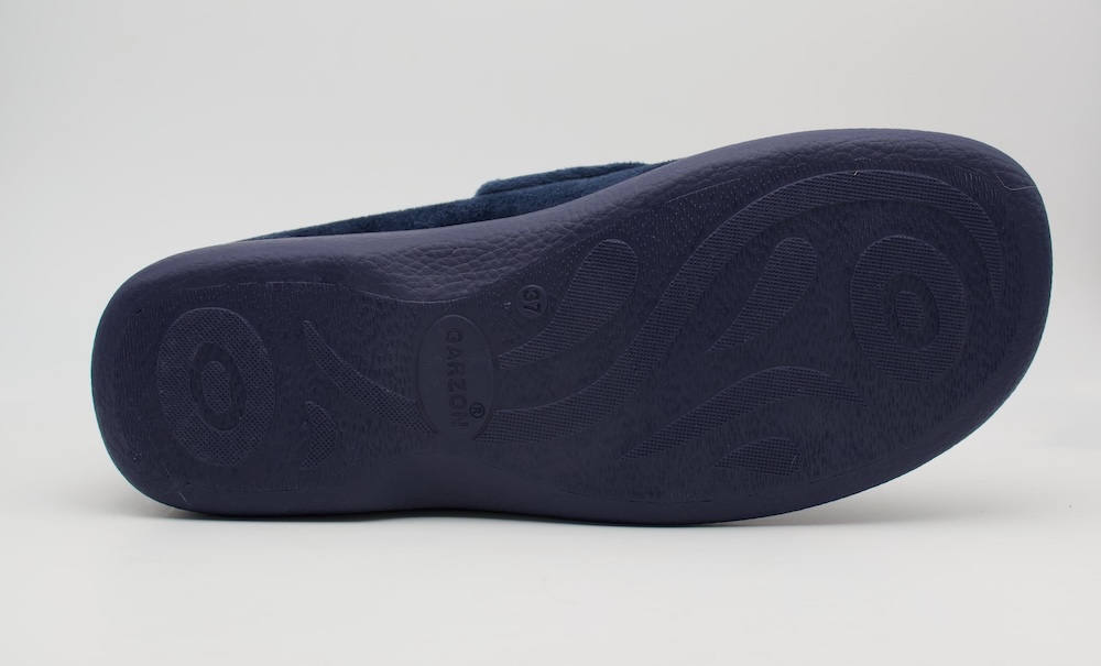 Zapatilla de casa de mujer con velcro en el empeine