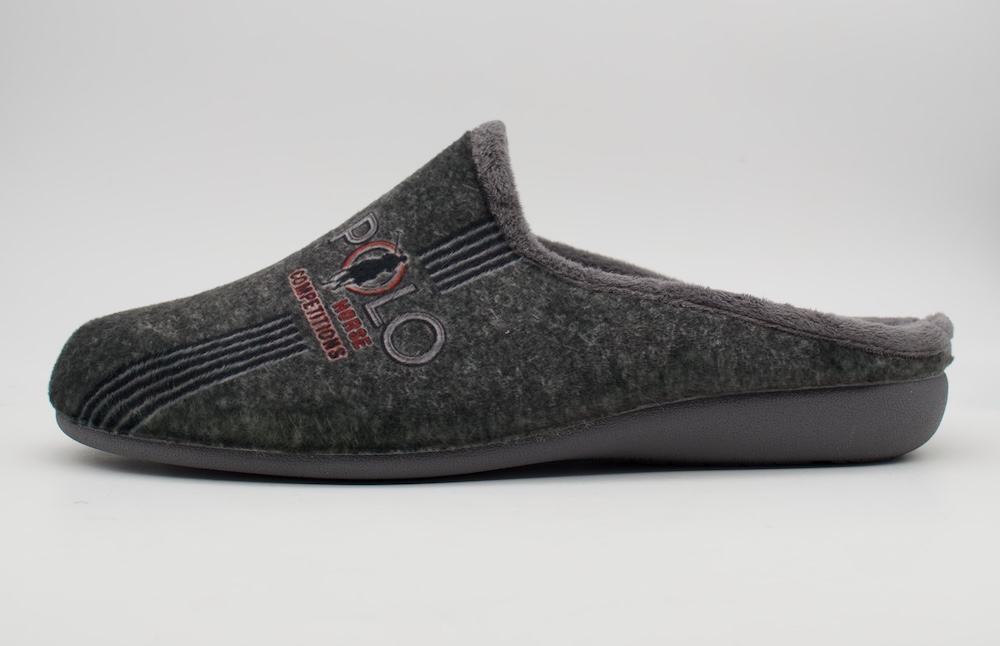 Zapatillas de Casa Gema García para Hombre | Gris Marengo con Bordado Polo y Suela Confort