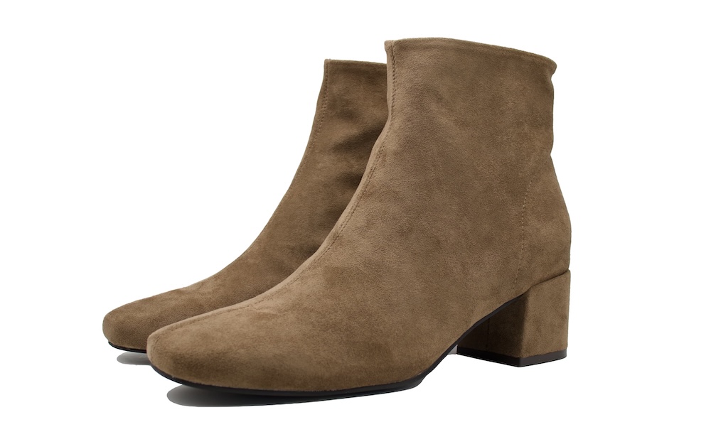 Botines de ante de color taupe de tacón medio