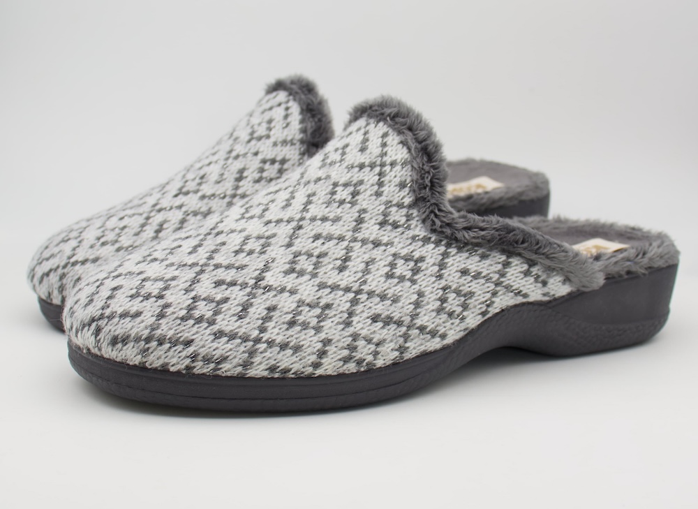 Zapatillas de casa Kokis tacón trasero dibujo en gris