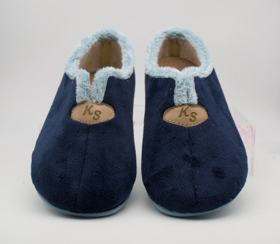 Zapatillas cerradas para invierno marino-celeste