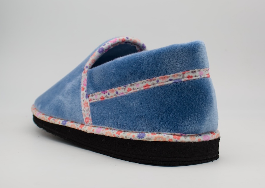 Zapatillas de casa cerradas ultra ligeras color azulón