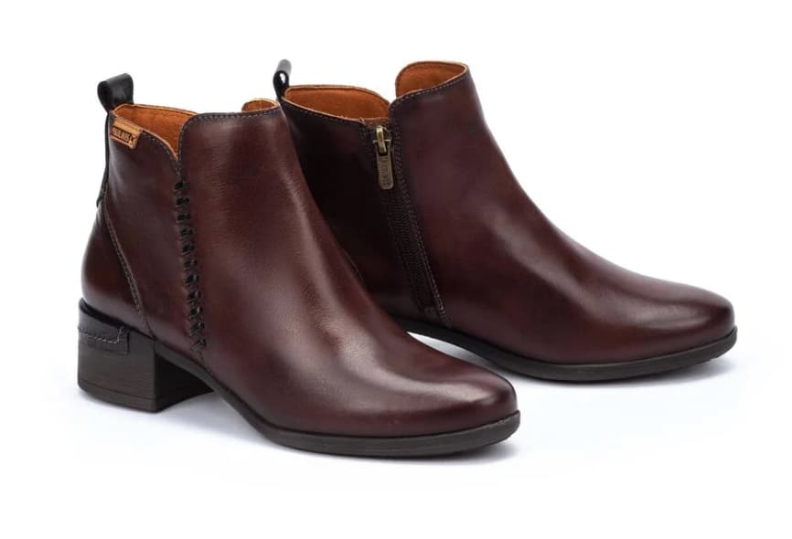 Botines Pikolinos modelo Malaga color caoba