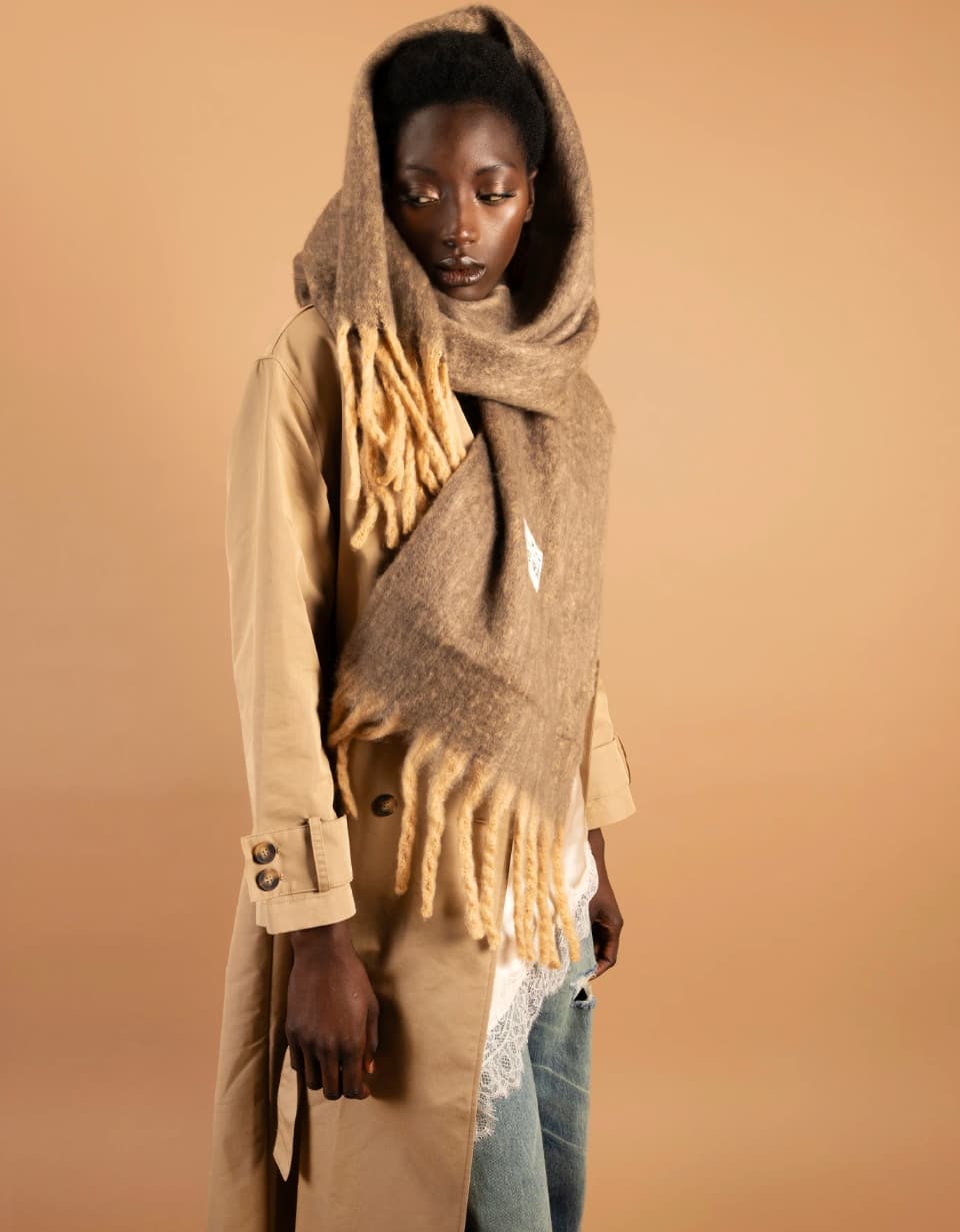 Bufanda XL Pepe Moll Marrón con Flecos – Maxi Complemento Invierno