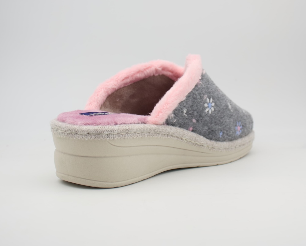 Zapatillas de fieltro color gris y rosa con cuña trasera