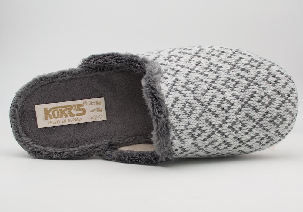 Zapatillas de casa Kokis tacón trasero dibujo en gris