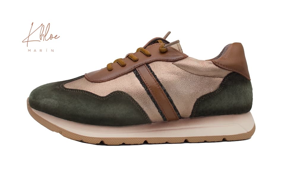 Deportiva de piel de tonos verde, marrón y cobre