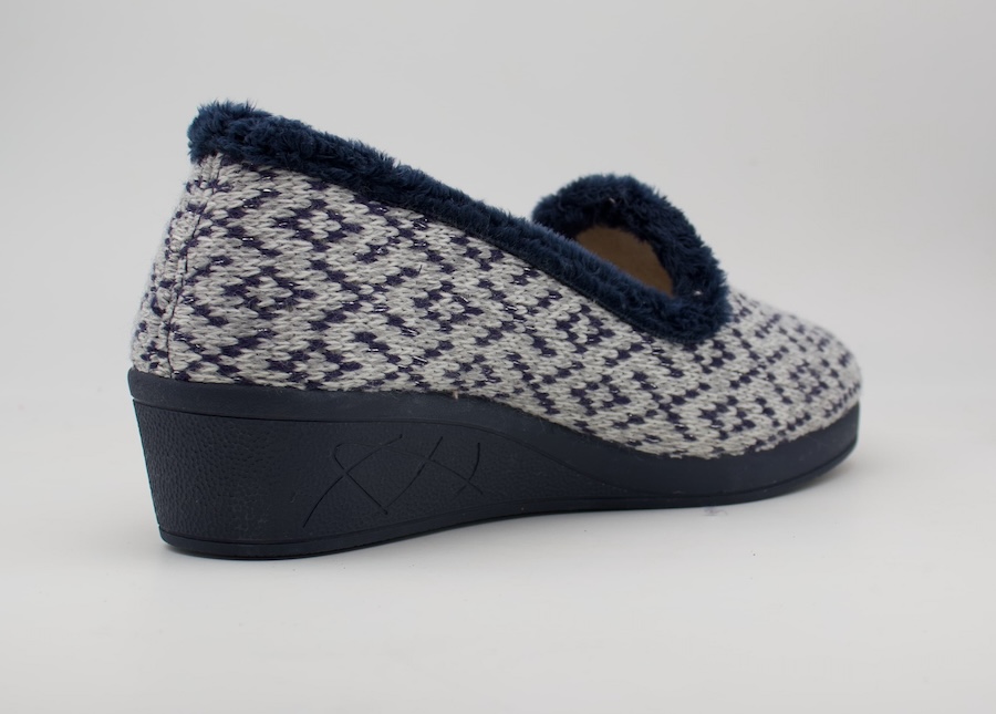 Zapatillas de casa cerradas con cuña