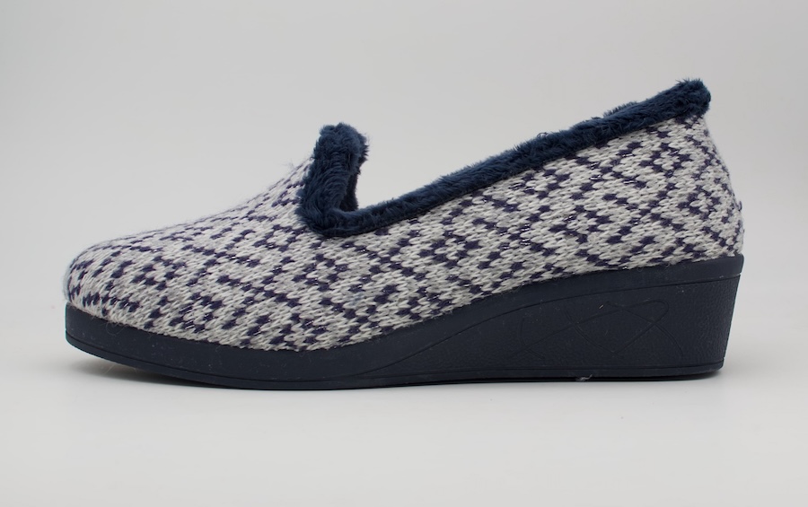 Zapatillas de casa cerradas con cuña