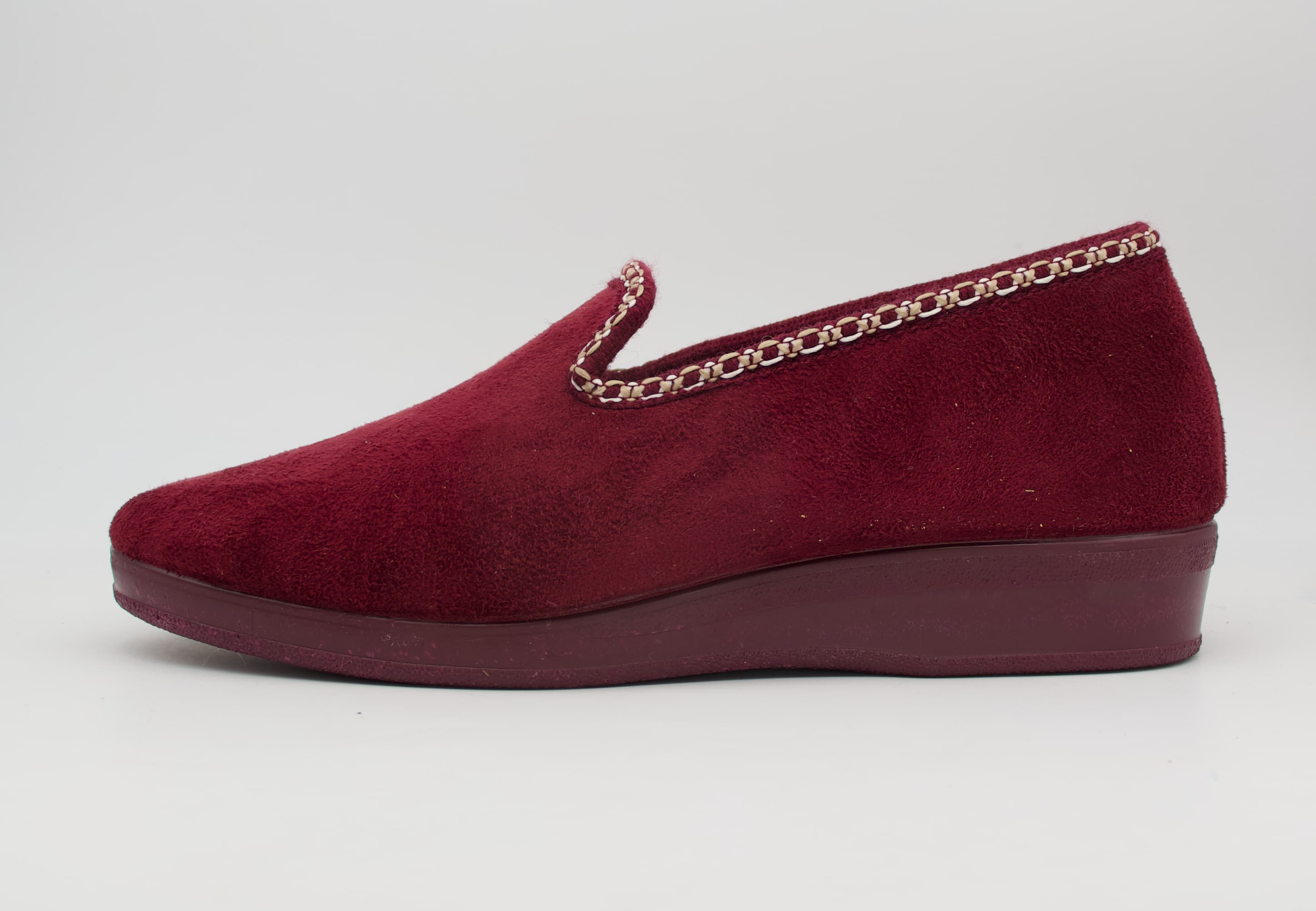 Zapatillas burdeos de casa