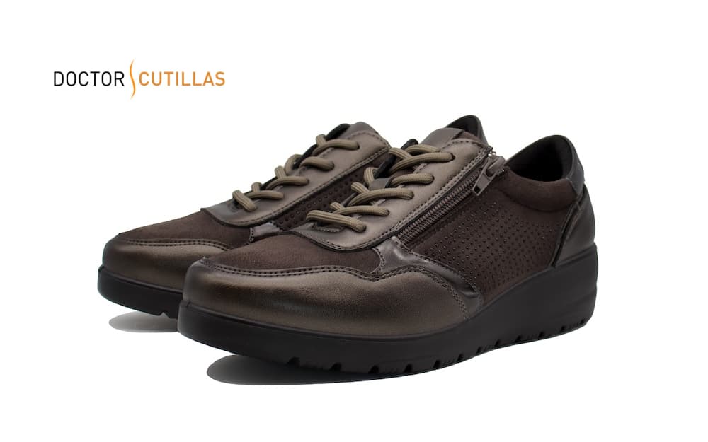 Zapato adeportivado de Doctor Cutillas color musgo