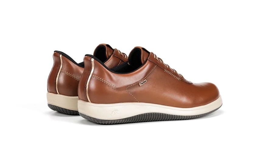 Zapatos Fluchos color cuero modelo F2335