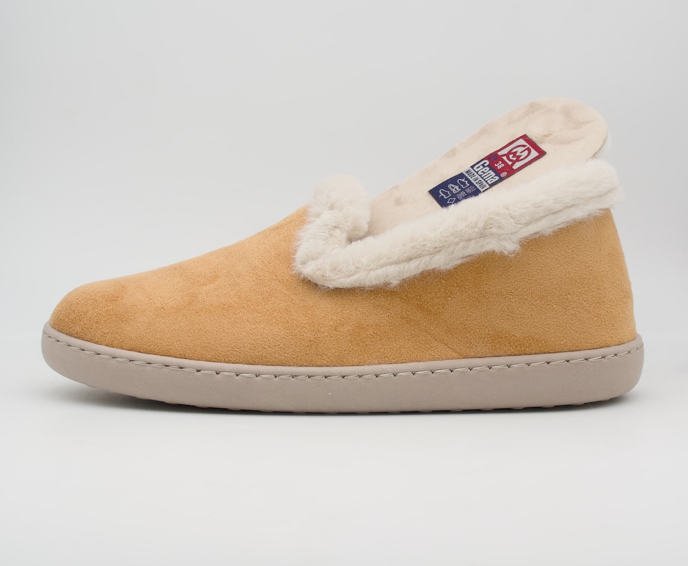 Zapatillas cerradas de casa extra ligeras de bamara cuero