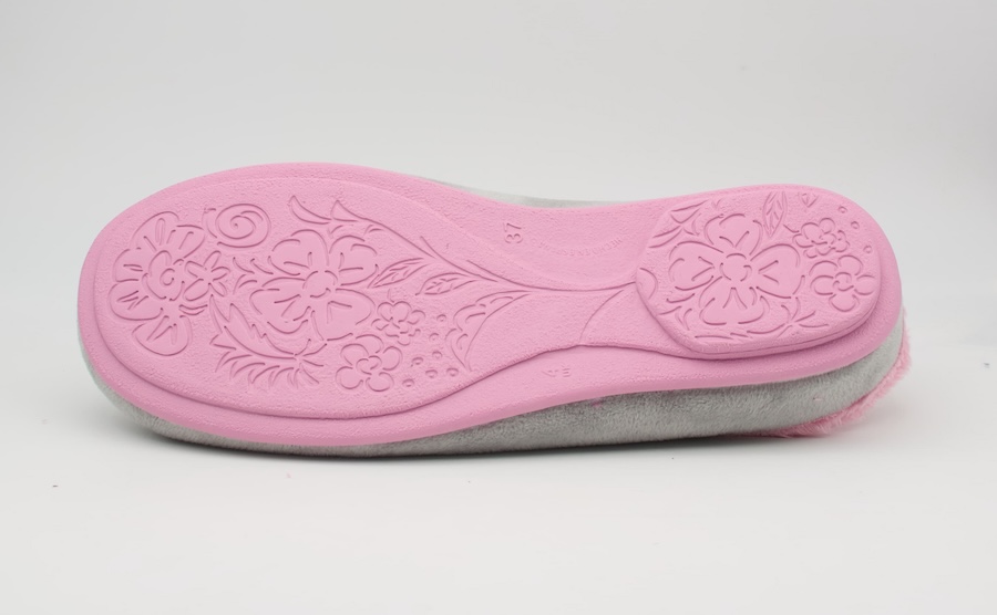 Zapatillas planas de estar en casa color gris-rosa
