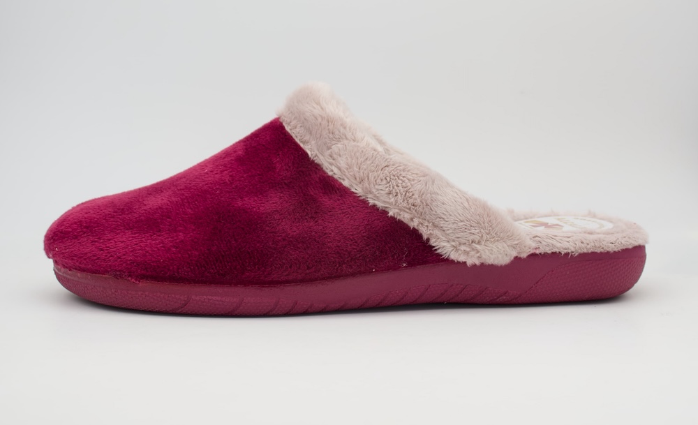 Zapatillas de casa burdeos con planta de pelo