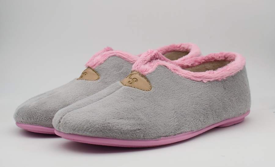 Zapatillas para casa cerradas de terciopelo