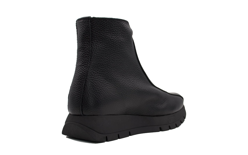 Botines de la marca Nival Woman negros con la cremallera burdeos