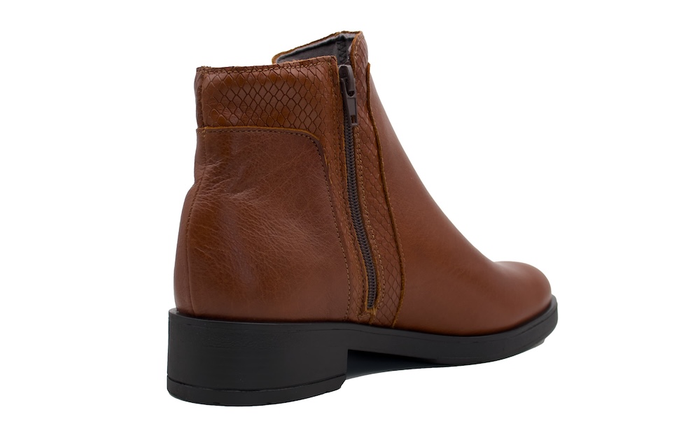 Botines básicos de cuero de 3 cm de tacón