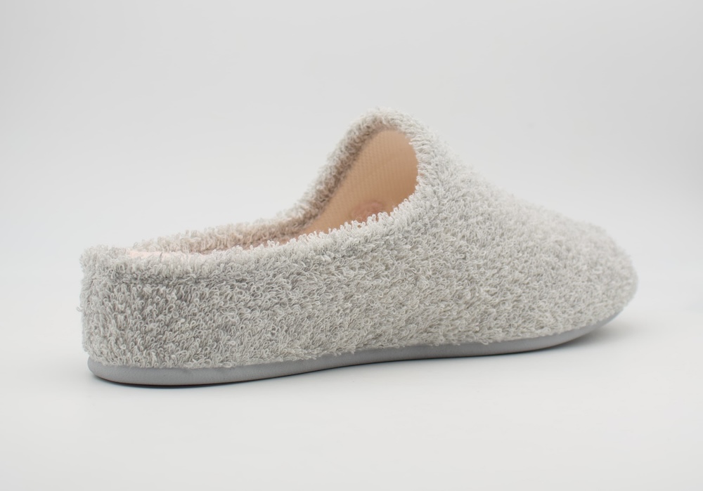 Zapatillas de Casa Garzón para Mujer | Tejido Rizo Suave Gris y Rosa nude
